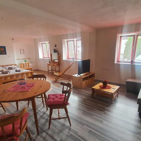 Idilicen Apartma *